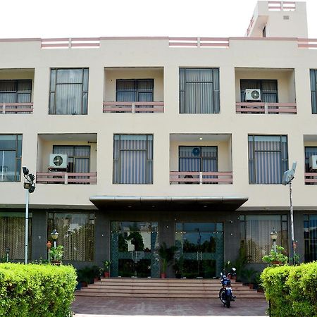 Oyo 6012 Hotel Rockwell Jaipur Ngoại thất bức ảnh