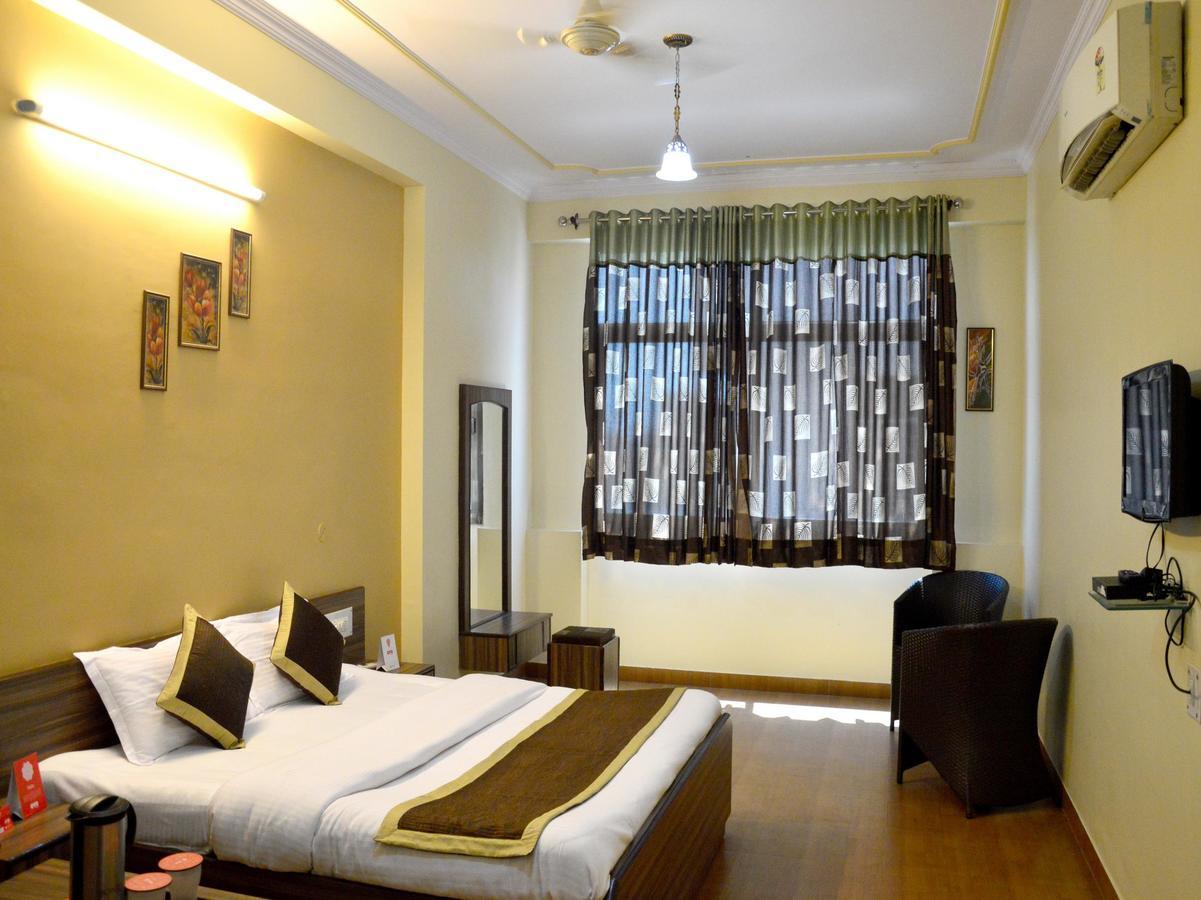 Oyo 6012 Hotel Rockwell Jaipur Ngoại thất bức ảnh