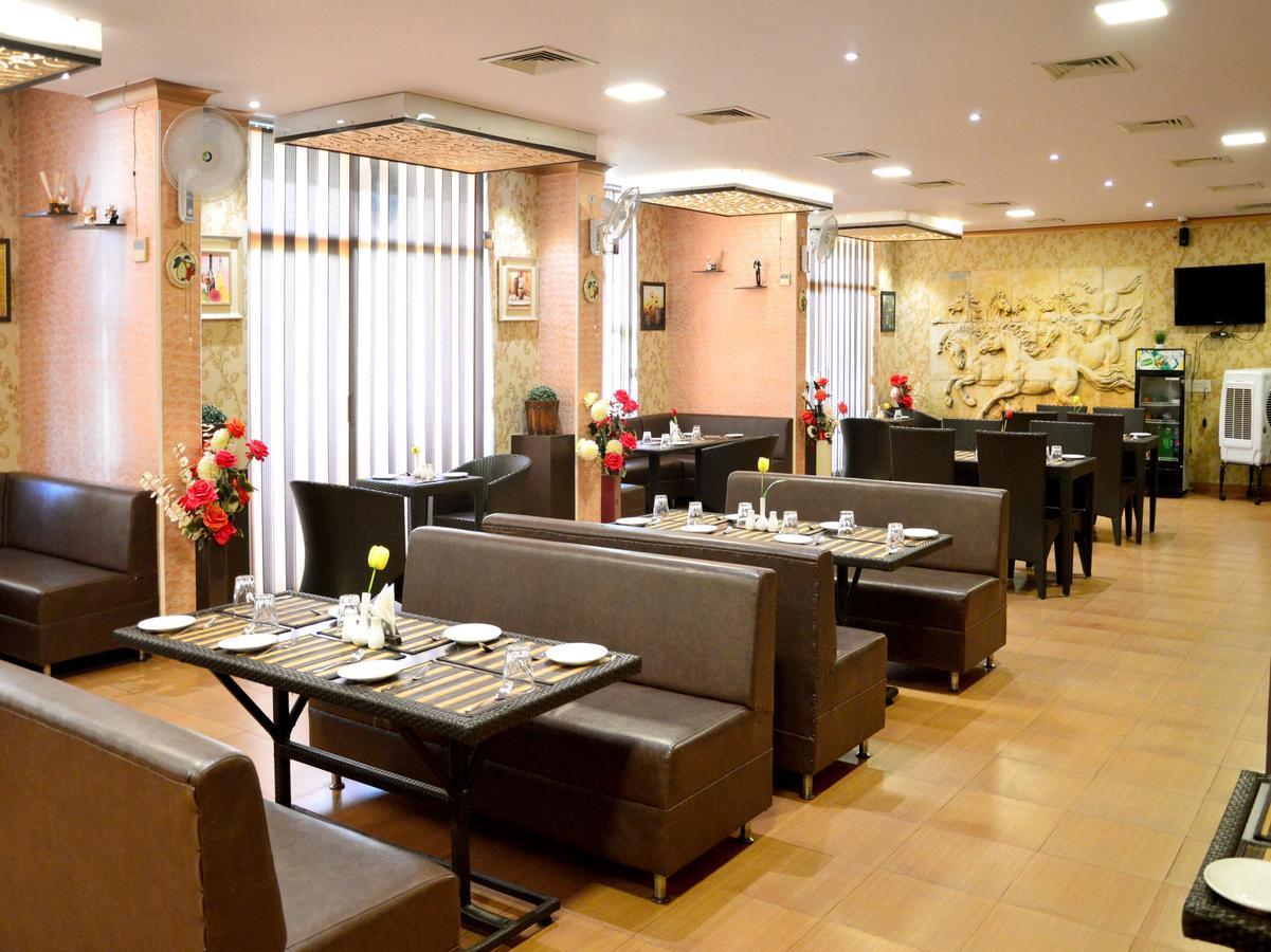 Oyo 6012 Hotel Rockwell Jaipur Ngoại thất bức ảnh