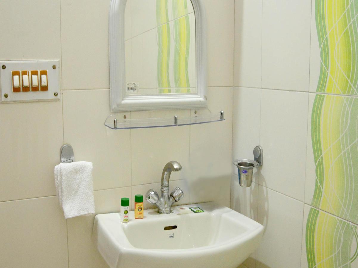 Oyo 6012 Hotel Rockwell Jaipur Ngoại thất bức ảnh