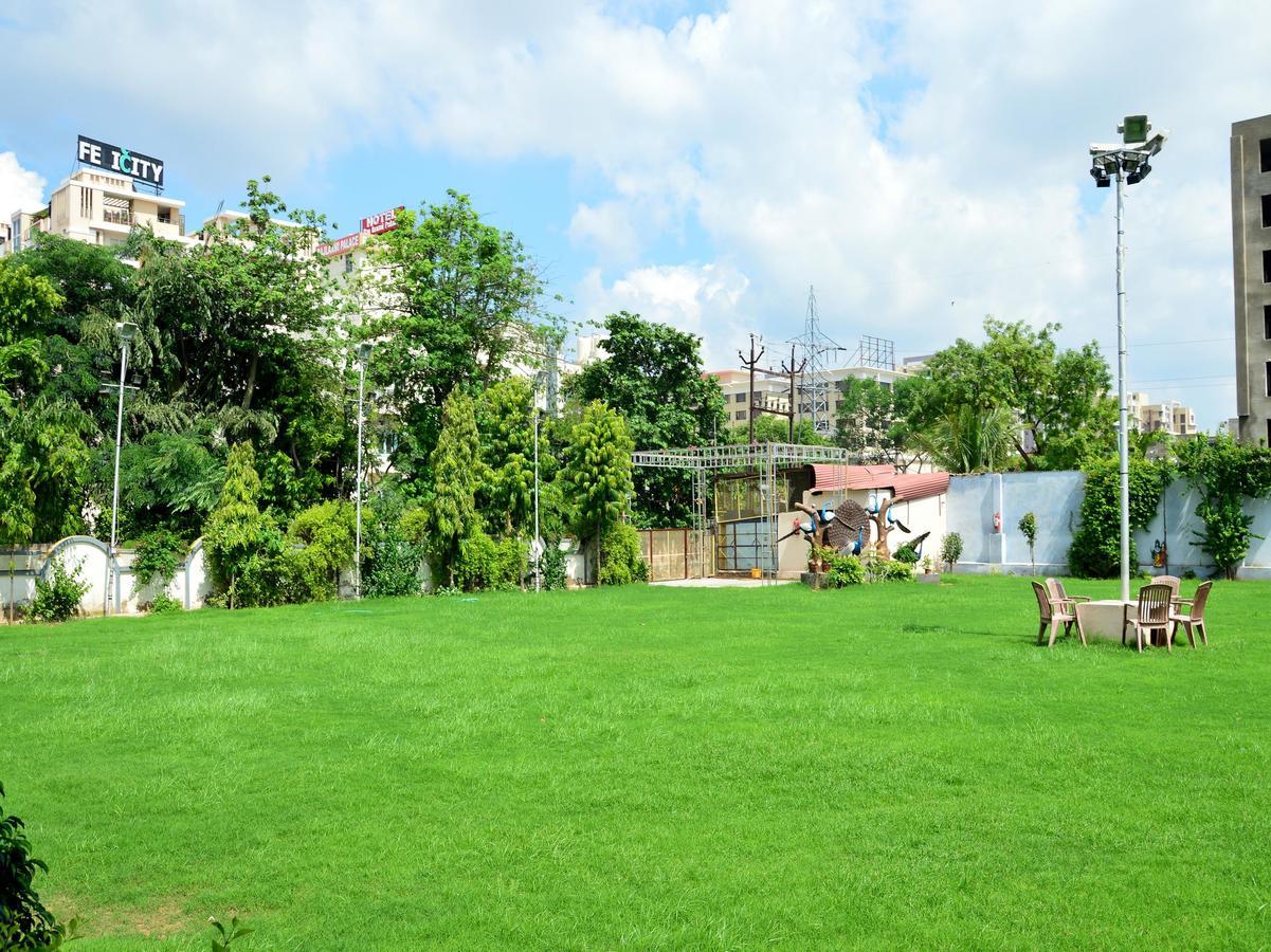 Oyo 6012 Hotel Rockwell Jaipur Ngoại thất bức ảnh